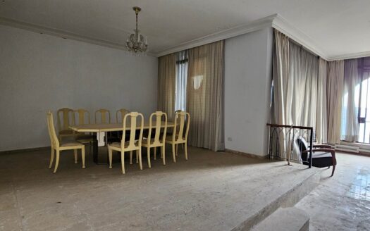 Adma Sale Villa need Renovation