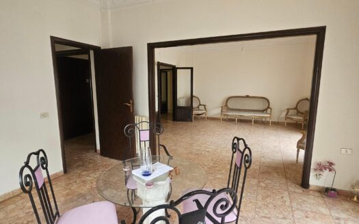 Huge Apartment Adonis Sale Balcony