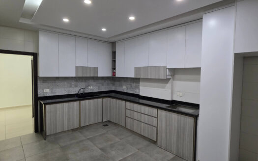 Huge Apartment Zouk mousbeh Sale