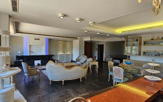 Apartment with Terrace For Sale Adma