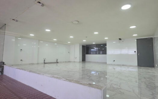 Showroom Mkalles Rent industrial city