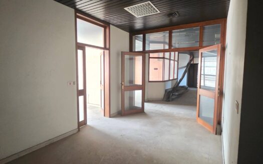 Huge Office In Daoura For Rent