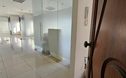 Offices in Office For Rent Beit Mery