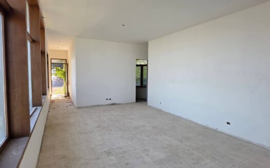 Huge Apartment Sale Maten Metayleb