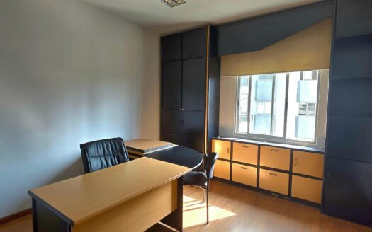 Offices in Office For Rent Zalka