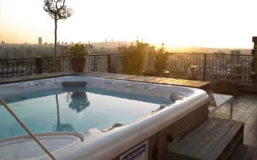 Roof Studio for Rent Zalka Maten