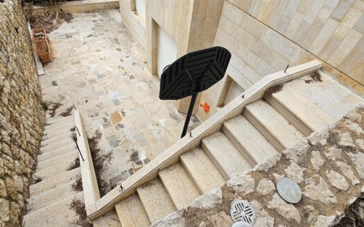 Villa For Sale Maten Ain Saadeh