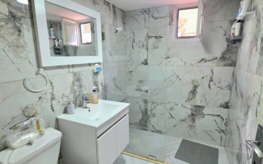 Investment Showroom For Sale Zalka