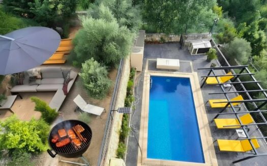 Alaay Bhamdoun Family Villa For Sale