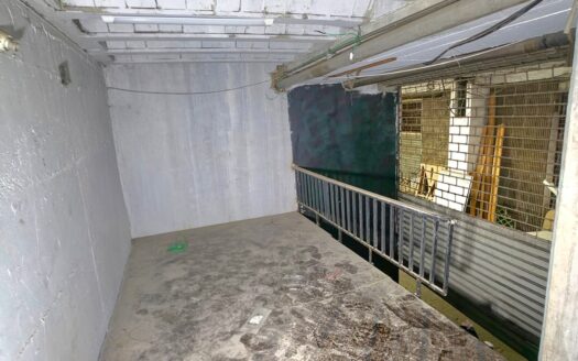 Maten Naher El Mote Garage For Rent