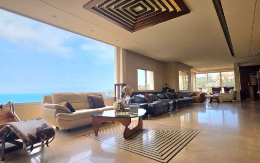 Kfarhbab Huge Apartment For Rent Terrace