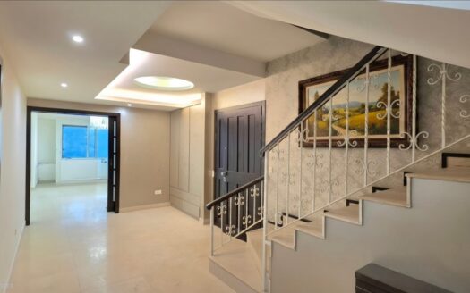 Adma Huge Duplex For Sale