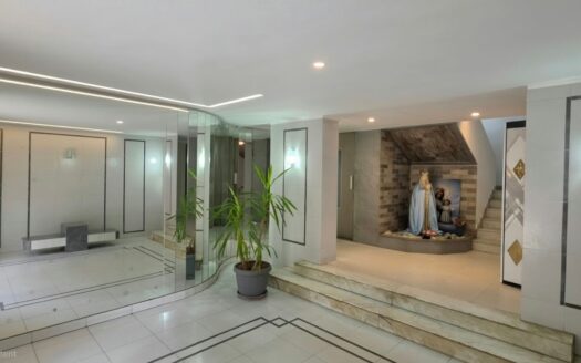 Maten Mazraat Yashoueh Huge Apartment For Sale