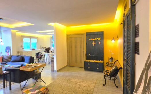 Maten Mazraat Yashoueh Huge Apartment For Sale